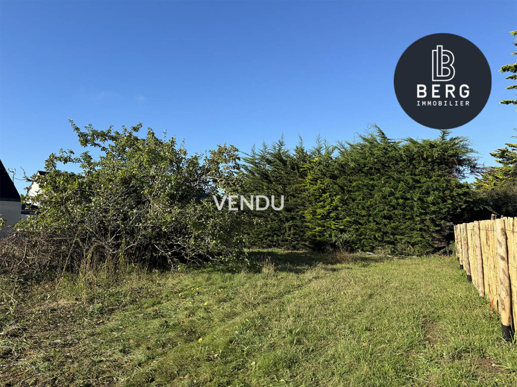 Vendu erdeven terrain de 448 m2 proche du bourg